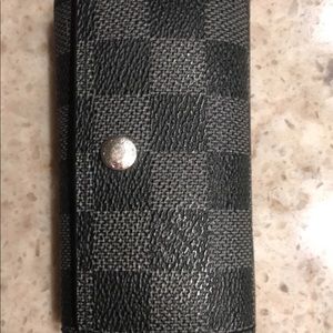 LV 6 Ring Key Holder